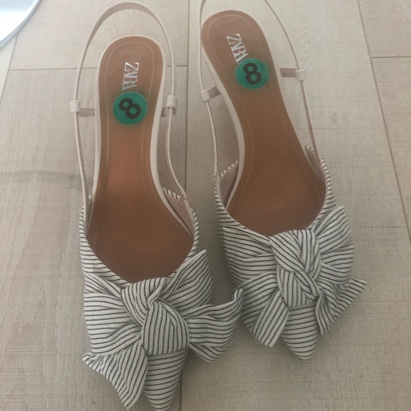 Zara Shoes - Zara stripped bow sandals on a small heel